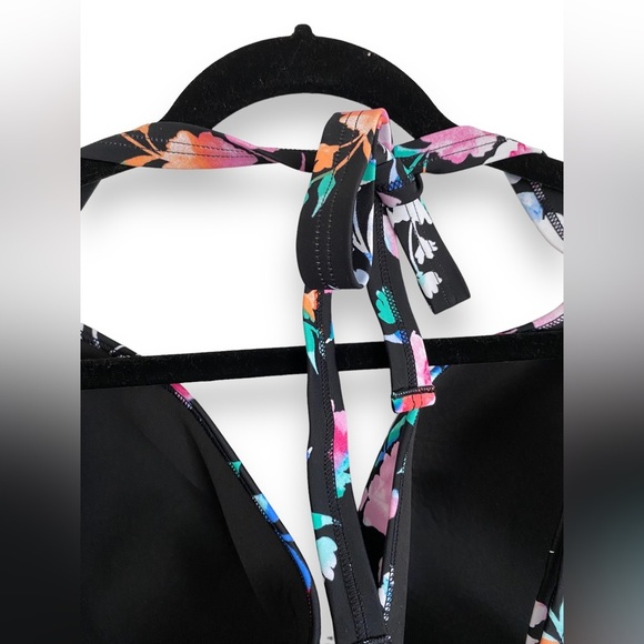 Torrid Underwire Halter Plunge Bikini Top Women’s Plus Size 5x D/DD - Picture 10 of 14